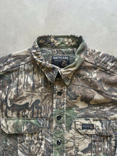 Load image into Gallery viewer, Vintage Realtree Camo Chamois Shirt (L)
