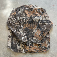 Load image into Gallery viewer, Vintage Woolrich Realtree Camo Chamois Shirt (2XL)