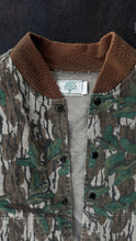 Load image into Gallery viewer, Vintage Mossy Oak greenleaf bomber jacket