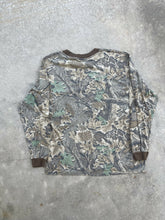 Load image into Gallery viewer, Vintage Realtree Advantage Camo Long Sleeve T-Shirt (M)