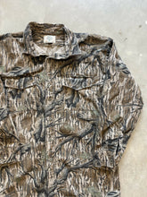 Load image into Gallery viewer, Vintage Mossy Oak Treestand Camo Chamois Shirt (XL)