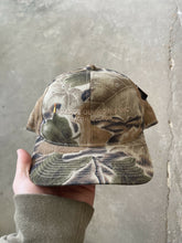 Load image into Gallery viewer, Vintage Bowhunters Camo Incleside Gunworks Hat