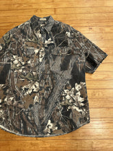 Load image into Gallery viewer, Vintage Browning MossyOak Breakup Camo Short Sleeve Button-Up (L)