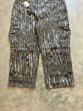 Load image into Gallery viewer, Vintage Realtree Camo Pants (XL)