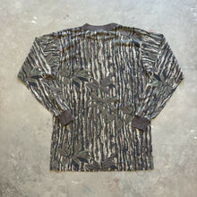 Load image into Gallery viewer, Vintage Realtree Camo Shirt (M)