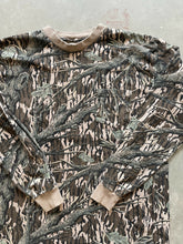 Load image into Gallery viewer, Vintage Mossy Oak Treestand Camo Long Sleeve Shirt (XL)