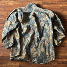 Load image into Gallery viewer, 90’s Mossy Oak Fall Foliage Chamois Shirt (XXL) 🇺🇸