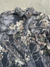 Load image into Gallery viewer, 90’s Ozark Trail Mossy Oak Break Up Camo Button-Up Chamois Shirt (M/L)