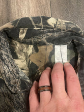 Load image into Gallery viewer, Vintage Mossy Oak Breakup Camo Button-Up Shirt (S)