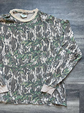 Load image into Gallery viewer, Vintage Mossy Oak Greenleaf Camo T-Shirt (2XL)