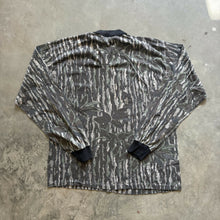 Load image into Gallery viewer, Vintage Realtree Camo Shirt (L)