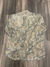 Load image into Gallery viewer, 1990’s Distressed Mossy Oak Treestand Camo Strap Shirt (L)