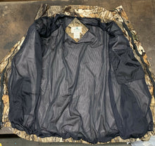 Load image into Gallery viewer, Vintage Mossy Oak Rain Tamer hunting suit