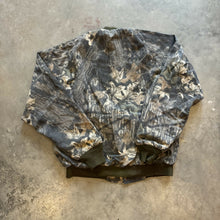 Load image into Gallery viewer, Vintage Mossy Oak Breakup Camo Bomber Jacket (XL)