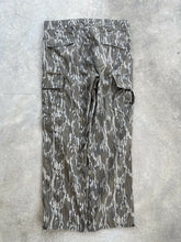 Load image into Gallery viewer, Vintage Remington MossyOak Original Bottomland Camo Pants (38”x31”)