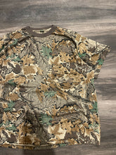 Load image into Gallery viewer, Vintage Realtree Advantage Camo T-Shirt (3XL)