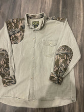 Load image into Gallery viewer, 1990’s Scottish Greys Mossy Oak Treestand Camo Button-Up Shirt (L)