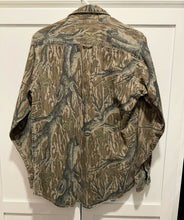 Load image into Gallery viewer, Browning Mossy Oak Treestand Button Down (M/L)