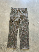 Load image into Gallery viewer, Vintage Mossy Oak Greenleaf Camo Adjustable Waist Pants (M)