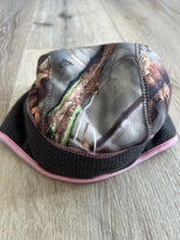 Load image into Gallery viewer, Oak tree Evo hat