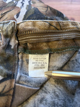 Load image into Gallery viewer, Mossy oak vintage fall foliage hunting camo made in UsA 80s men’s size medium hunting pants