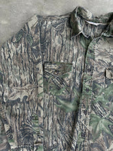 Load image into Gallery viewer, Vintage Redhead Realtree Camo Button Up (XL)