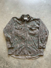 Load image into Gallery viewer, Vintage Mossy Oak Greenleaf Camo Chamois Shirt (XL)