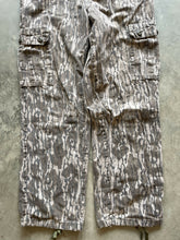 Load image into Gallery viewer, Vintage Mossy Oak Bottomland Camo Adjustable Waist Pants (L)