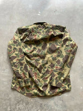 Load image into Gallery viewer, Vintage Duxbak Duck Camo Lightweight Button-Up (L)