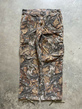 Load image into Gallery viewer, 90’s Mossy Oak Fall Foliage Camo Adjustable Waist Pants (L)