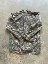 Load image into Gallery viewer, Vintage Mossy Oak Greenleaf Camo Chamois Shirt (M)
