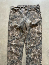 Load image into Gallery viewer, Vintage Mossy Oak Treestand Camo Denim Pants (L)