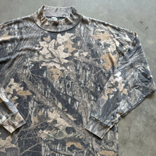 Load image into Gallery viewer, Vintage Mossy Oak Breakup Camo Mock Neck Shirt (XL)