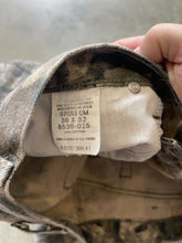 Load image into Gallery viewer, Vintage Wrangler Mossy Oak Breakup Camo Denim Pants (L)