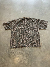 Load image into Gallery viewer, Vintage Mossy Oak Treestand Camo T-Shirt (3XL)