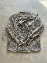 Load image into Gallery viewer, Vintage Mossy Oak Treestand Camo Chamois Shirt (L)