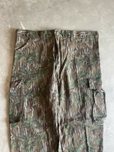 Load image into Gallery viewer, Vintage Mossy Oak Greenleaf Camo Pants (XL)