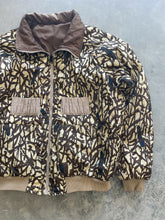 Load image into Gallery viewer, Vintage Columbia Camo Puffer Jacket (L)