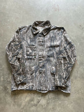Load image into Gallery viewer, 90’s Distressed Mossy Oak Treestand Camo 3-Pocket Jacket (M) 🇺🇸