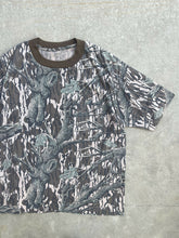 Load image into Gallery viewer, 90’s MossyOak Treestand Camo Pocket T Shirt (M)🇺🇸