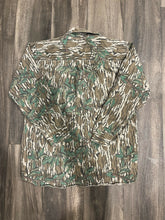 Load image into Gallery viewer, 1990’s Mossy Oak Greenleaf Camo Button-Up Shirt (XL)