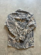 Load image into Gallery viewer, Vintage Mossy Oak Breakup Camo Chamois Shirt (M)
