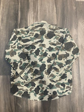 Load image into Gallery viewer, Vintage Duck Camo Chamois Shirt (L)
