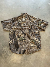 Load image into Gallery viewer, Vintage Mossy Oak Breakup Cano Lightweight Short Sleeve Button Up Shirt (XL)