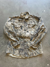 Load image into Gallery viewer, Vintage Woolrich Advantage Wetlands Camo Chamois Shirt (XL)