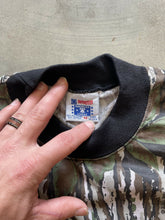 Load image into Gallery viewer, Vintage Realtree Camo T-Shirt (S)
