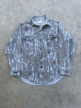 Load image into Gallery viewer, Vintage Deerskin Treebark Camo Distressed Chamois (L/XL)