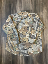 Load image into Gallery viewer, 1990’s Realtree Advantage Camo Chamois Shirt (XL)