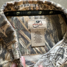 Load image into Gallery viewer, 2000’s Mossy Oak Shadowgrass Camo Button Up Shirt (XL)
