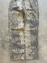 Load image into Gallery viewer, 90’s Duxbak Realtree Camo Denim Pants (M)